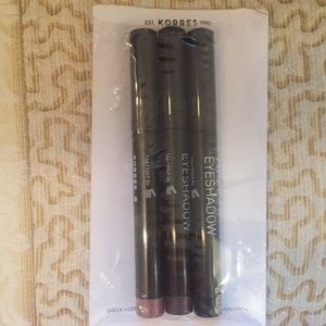 Korres Smokey eye volcanic mineral twist eyeshadow